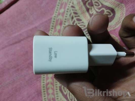 samsung orginal chargers 5 month used box ase full fresh new condition photo 4