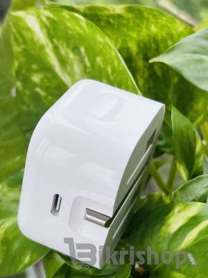 Apple 20W USB-C Power Adapter Plug 3 pin Original photo 4