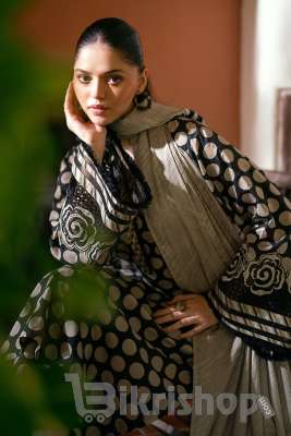 Premium Dubai silk Three Piece photo 4