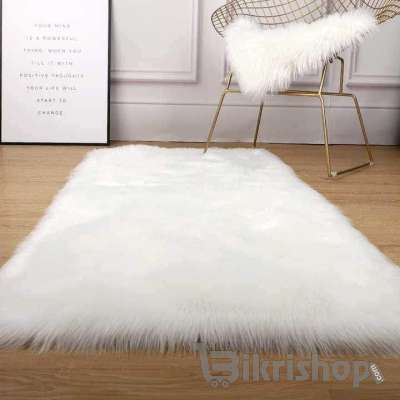 Fur floor mat photo 1