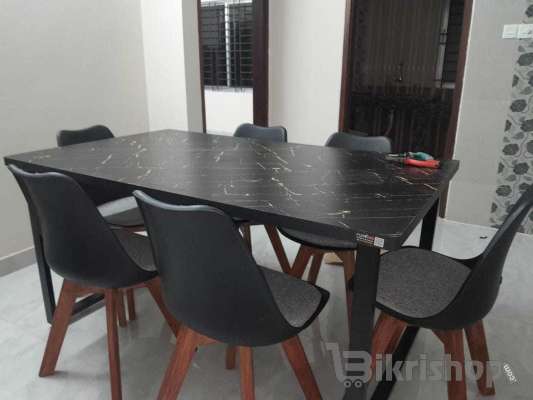Dinning Table with Tulip photo 1