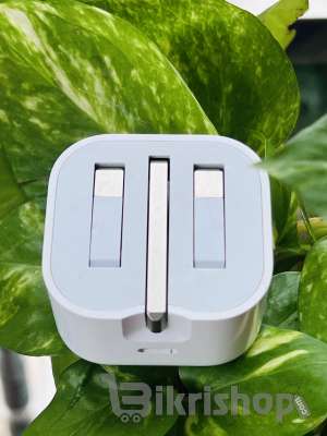 Apple 20W USB-C Power Adapter Plug 3 pin Original photo 1