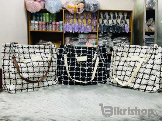 Beautiful Handwoven Straw Bag Handbag Large Capacity Shoulder Bag- RM1 photo 1