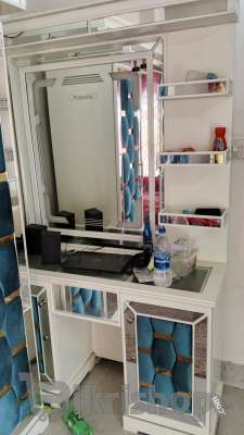 পাঁচ সেটের ফার্নিচার