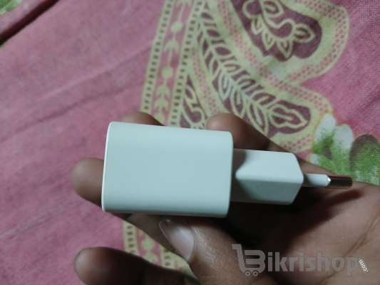 samsung orginal chargers 5 month used box ase full fresh new condition photo 3