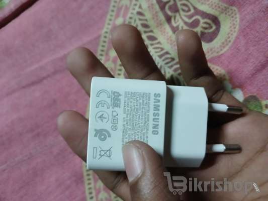 samsung orginal chargers 5 month used box ase full fresh new condition photo 2