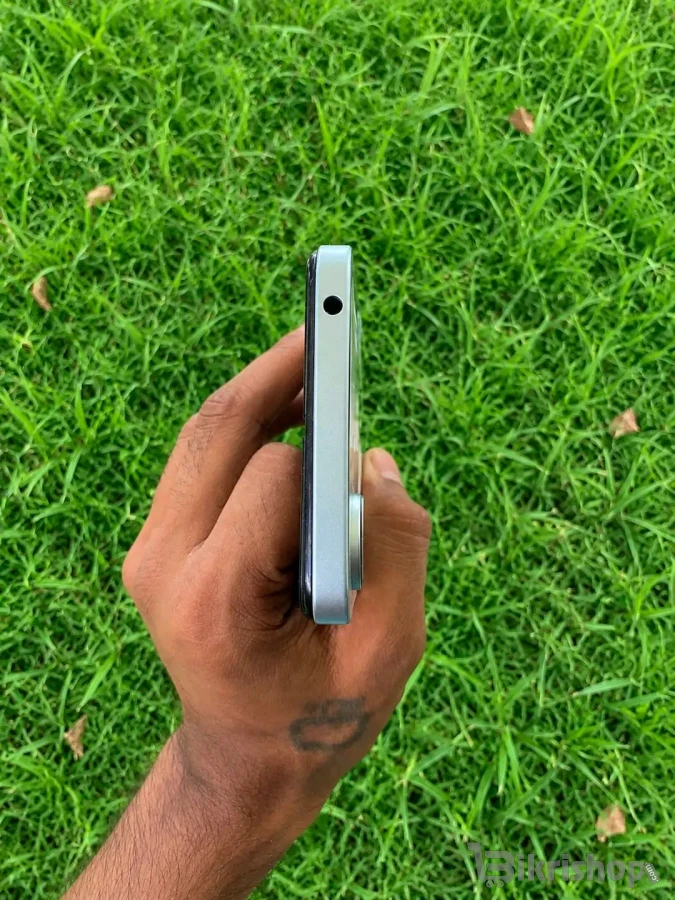 Redmi 13cRam/Rom-8/256Battery mah 5000মোবাইলের সাথে - বক্স,চার্জার,ক্যাশ মেমো,কভার দেওয়া